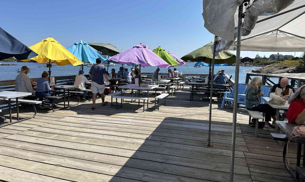 Lunch on the Wharf, Corea Maine