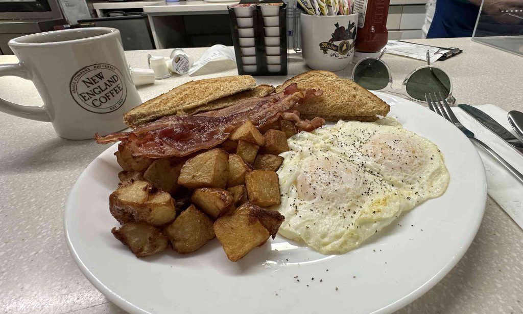 Maine Diner Breakfast