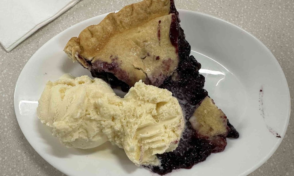 Blueberry Pie A La Mode